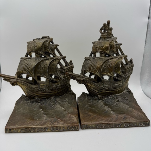 Vintage Weidlich Brothers WB Bronze Cast Iron Bookends Pair Galleons Ships Boats - Picture 3 of 13
